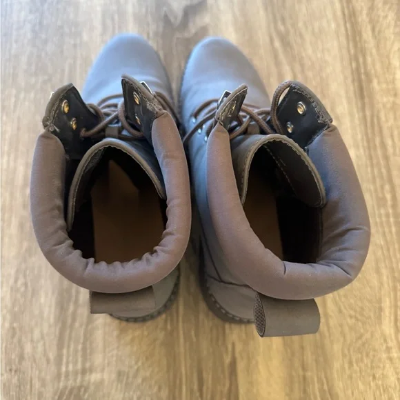 Women boots - Picture 3 of 4